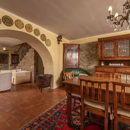 וילה Podere Il Castello