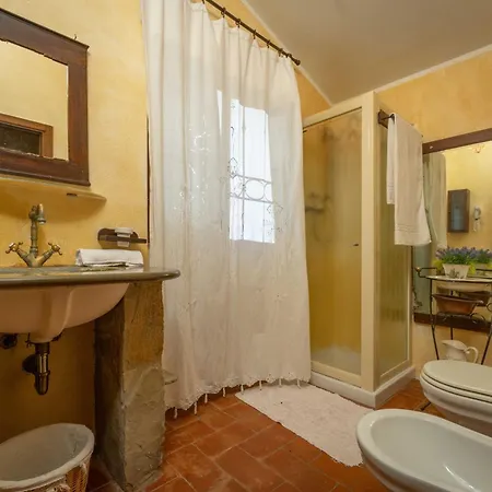 וילה Podere Il Castello *